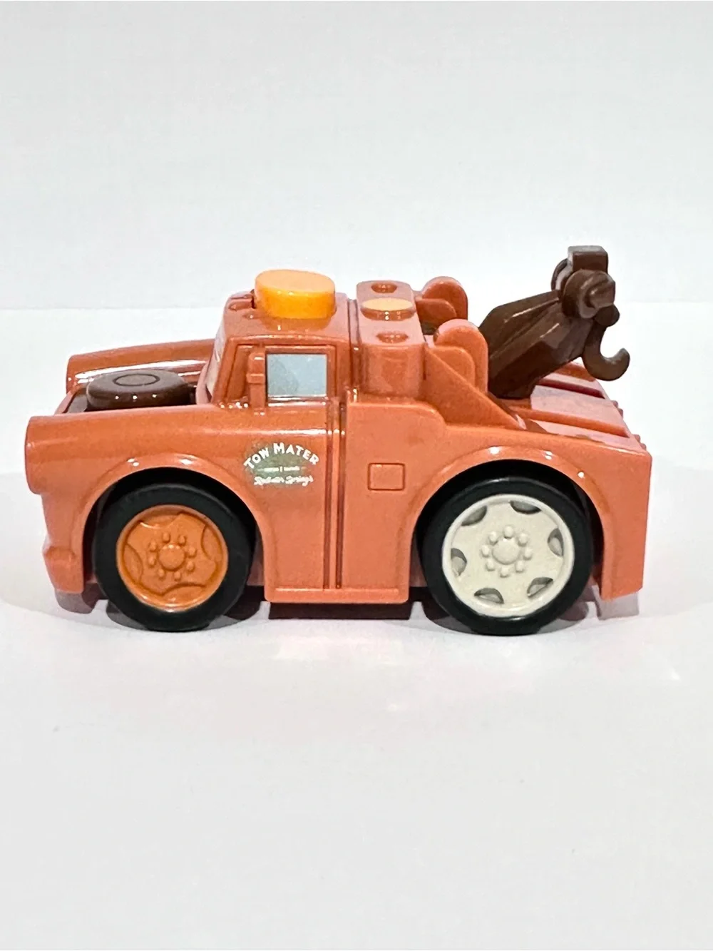 Fisher Price Disney Pixar Cars 2 Talking Flashlight Mater Truck